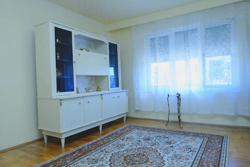 Casă cu 4 camere cu Teren 975 Mp în Central