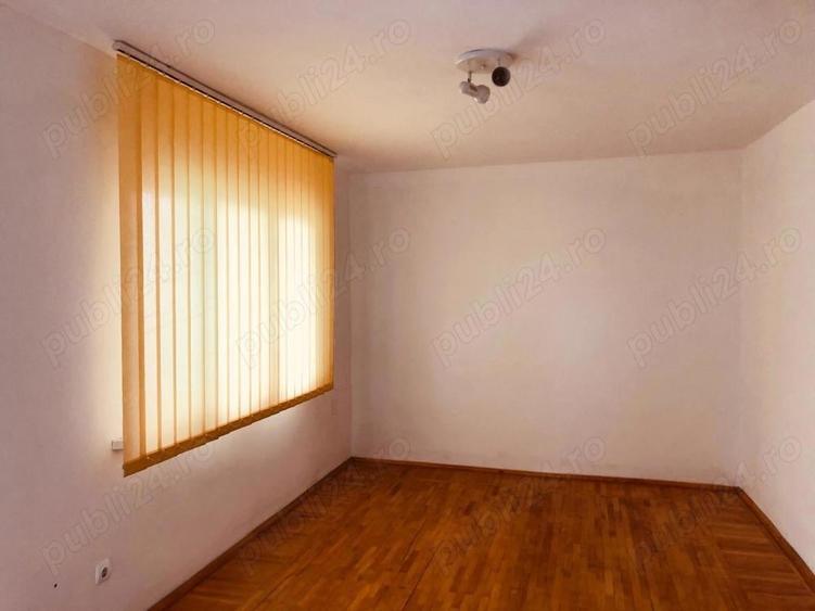 Casă cu 5 camere în Central