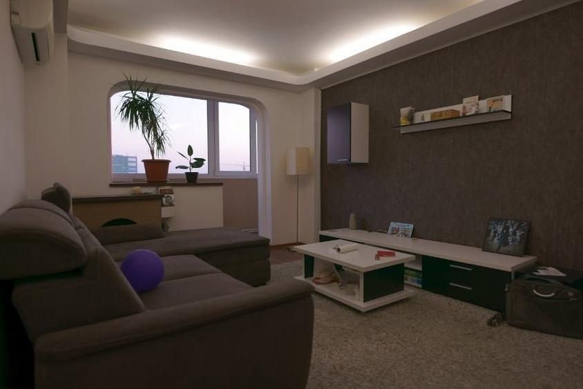 Apartament cu 2 camere semidecomandat, mobilat în 13 Septembrie