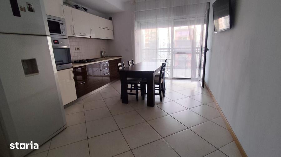Apartament cu 3 camere în Ghiroda