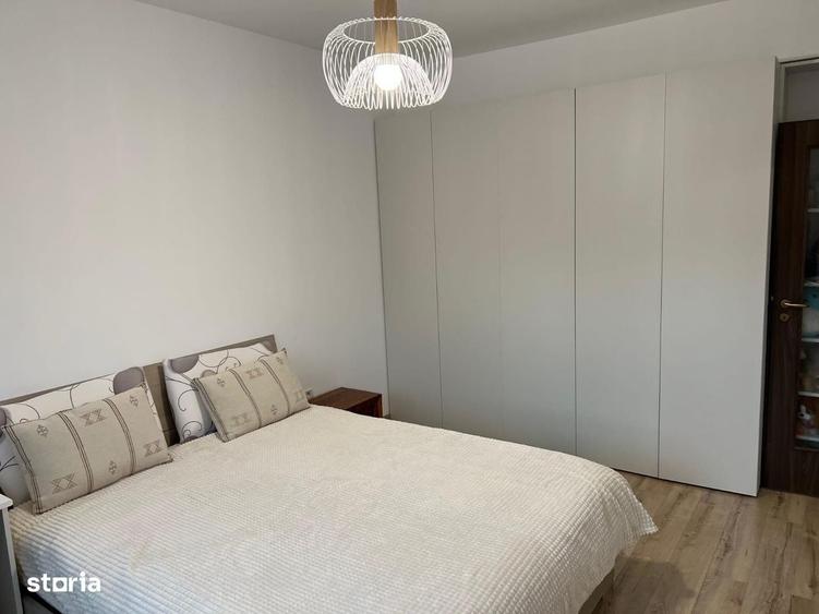 Apartament cu 2 camere semidecomandat în Valea Adâncă