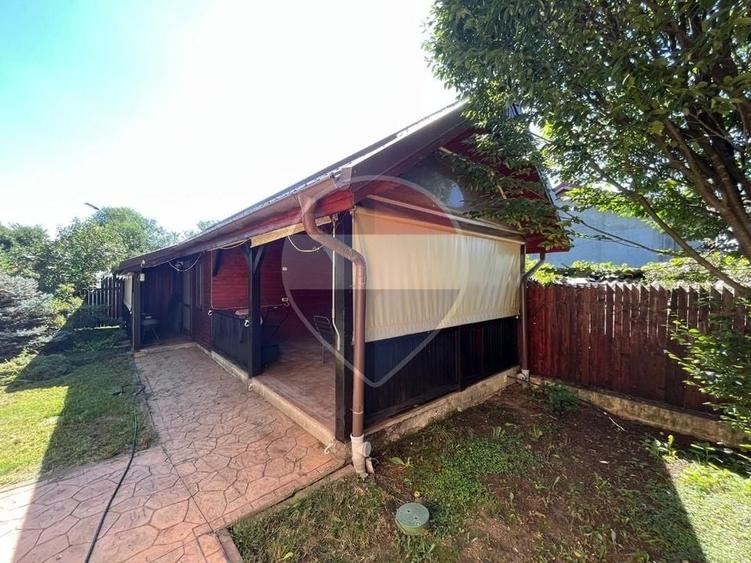 Casă cu 5 camere cu Teren 273 Mp în Butimanu