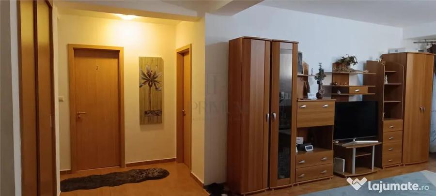 Apartament cu 4 camere decomandat în Aradului