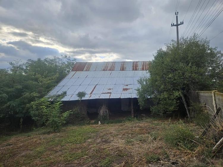 Casă individuală cu 4 camere cu Teren 2100 Mp în Bucovăț