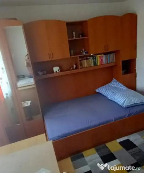 Apartament cu 2 camere decomandat în E3