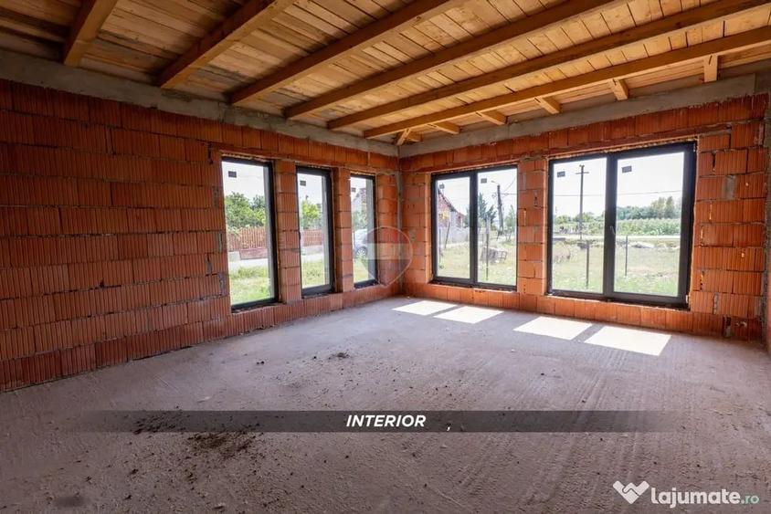 Casă cu 3 camere cu Teren 500 Mp în Central