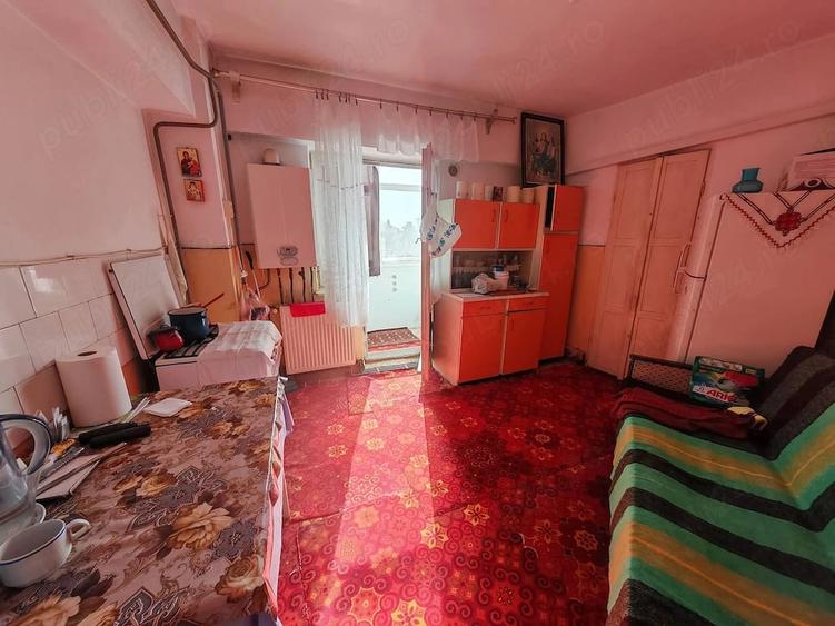 Garsonieră decomandată în Central