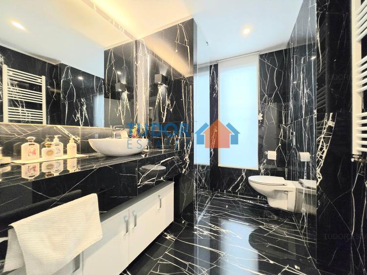 Duplex cu 9 camere cu Garaj în Pipera
