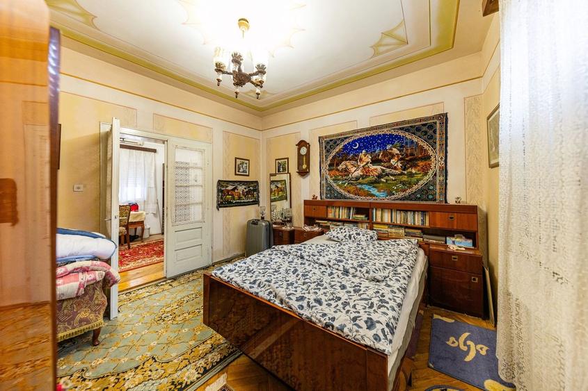 Casă individuală cu 5 camere cu Canalizare în Lunei