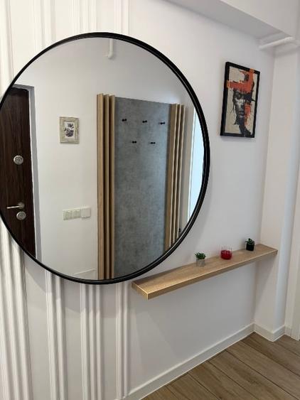 Apartament cu 3 camere semidecomandat, mobilat în Berceni