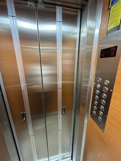 Apartament cu 4 camere decomandat în Pantelimon