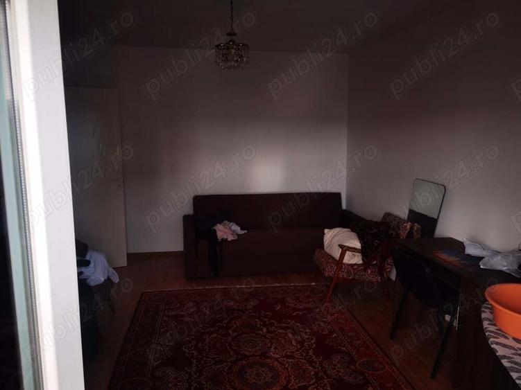 Camera de inchiriat marasti pentru o tanara fata. - 4