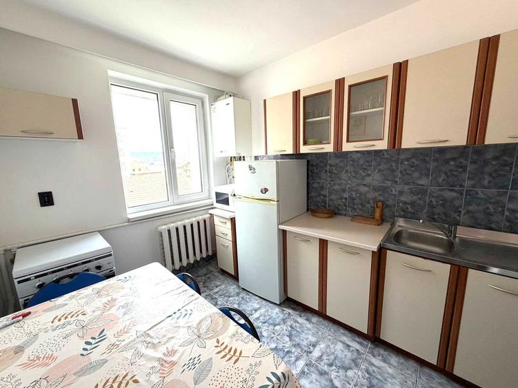 Apartament cu 2 camere semidecomandat în Semicentral