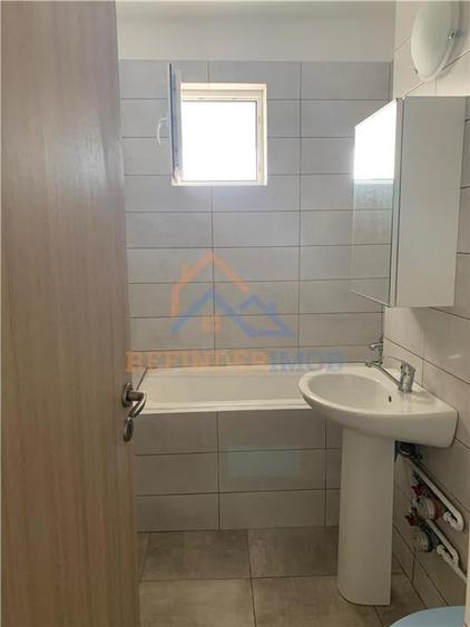 Apartament de vanzare cu 2 camere, zona Metrou Titan - 7