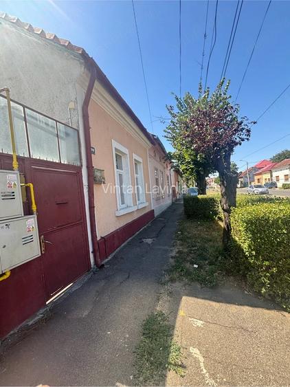 Vand schimb casa in zona Sagului - Direct de la proprietar