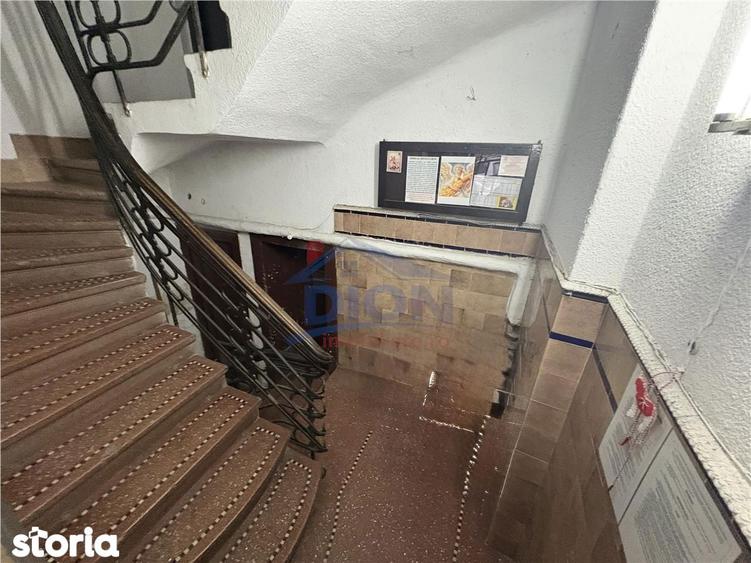 UNIVERSITATE, 3 camere, parter inalt, 61 mp, amenajat - 18