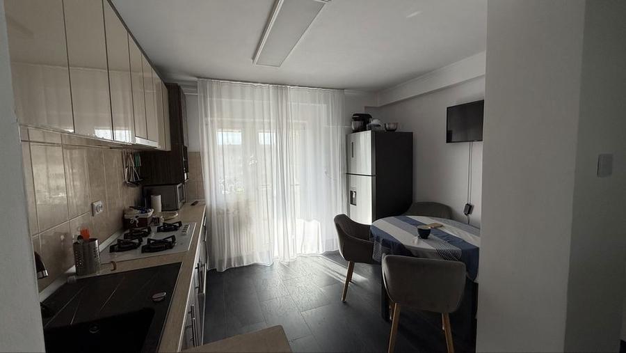 Apartament 3 camere carpati 2 - 5