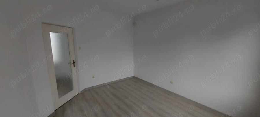 Spa?iu de inchiriat pentru birouri- doua incaperi, fiecare de 12 mp, zona Decebal, Oradea - 4