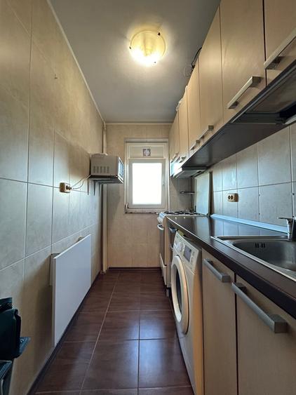 Titan 2 Camere Etaj 9  Instalatii Schimbate 15 Min Metrou Bloc 1976 Reabilitat - 6