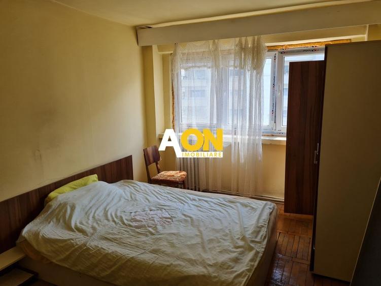 Apartament 4 Camere, Etaj 3, Decomandat, Zona Parc Cetate - 3