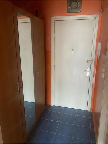 Garsoniera de in chiriat - 2