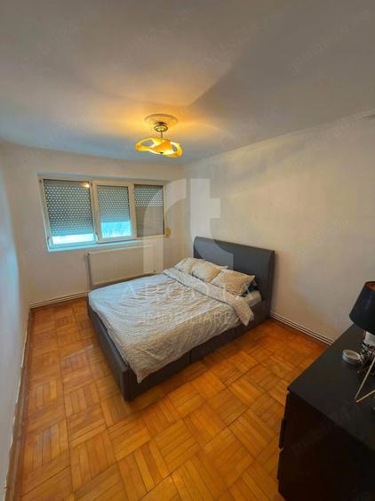 Apartament 3 camere , 70 mp, decomandat ,zona Crang - 1