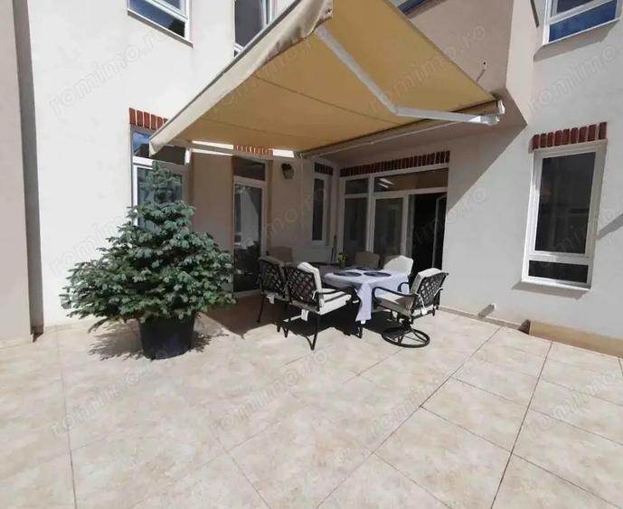 Bloc Nou -Calea Urseni, Mega Image - 2