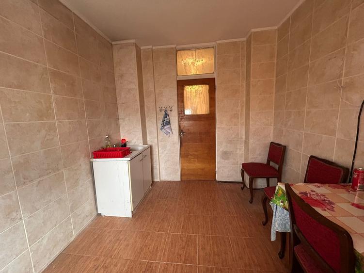 B-dul Ghencea str. Costantin Titel Petrescu nr 3, aproape de parc,metrou - 5