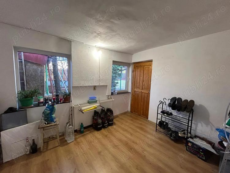 Casa + curte, pivni?a, garaj. - 2