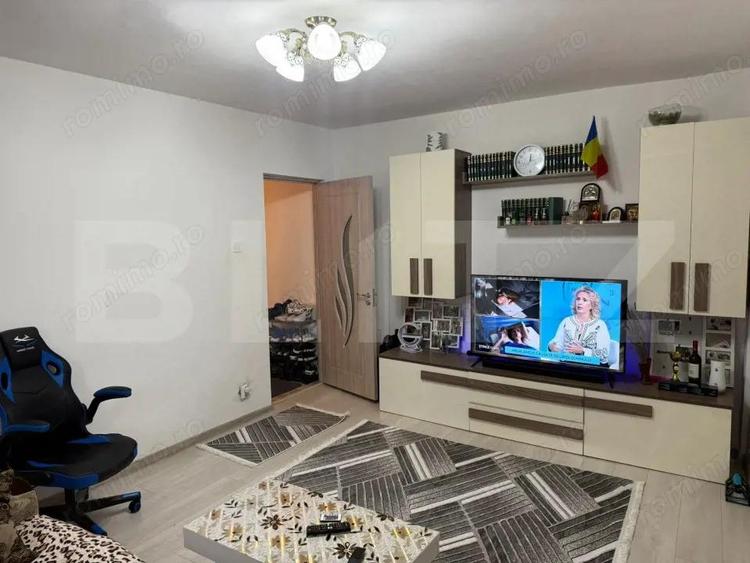 Apartament 2 camere ,renovat , zona micro 4 - 9