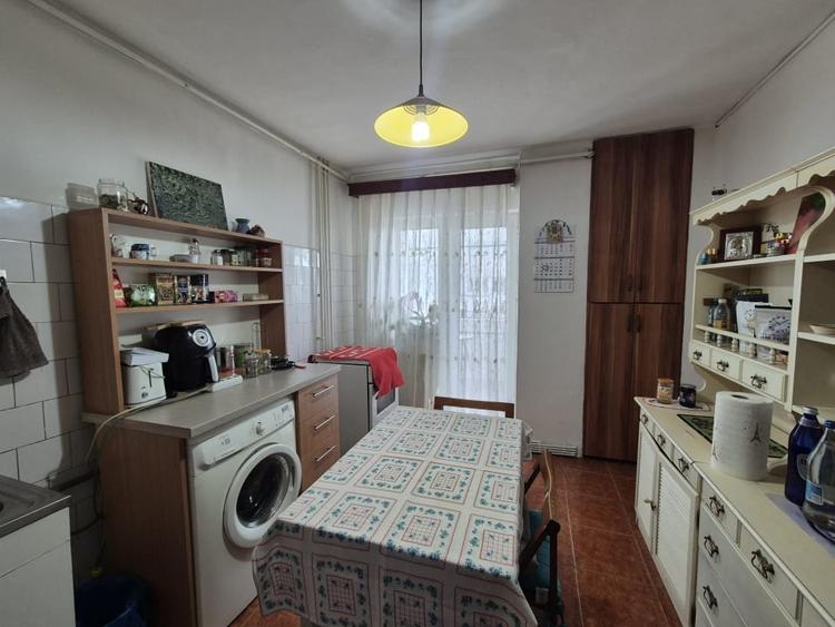 Apartament 2 camere Calea București, U-uri, vav Ramada, bloc construit 1992 - 4