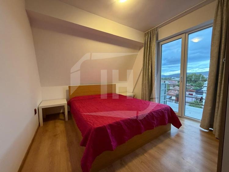 Apartament cu 3 camere semidecomandat, mobilat în Gherla