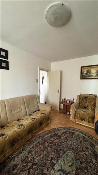 Apartament 3 camere decomandat etajul 1 Astra - 2