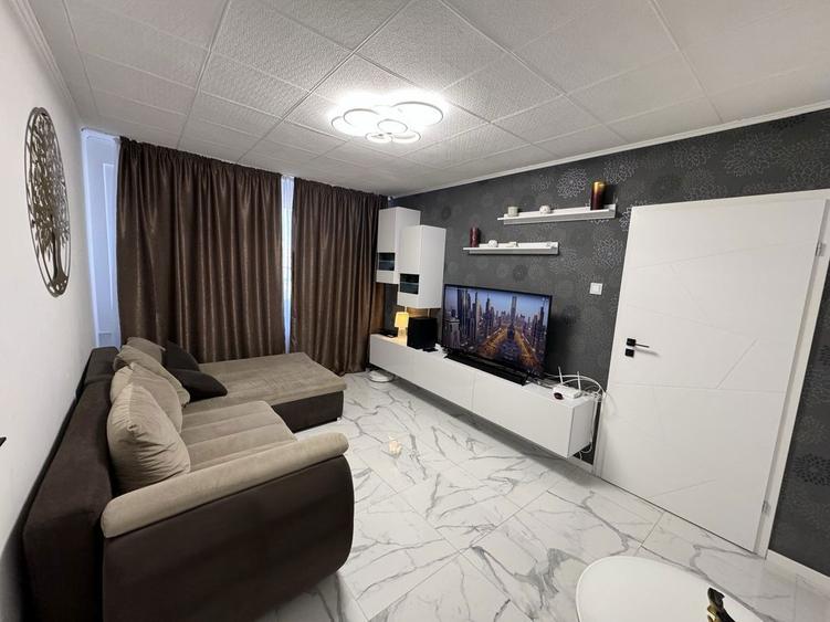 De inchiriat apartament 3 camere - 5