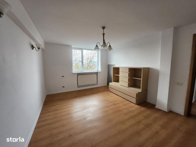 Ultracentral 3 camere decomandat Comision % - 3