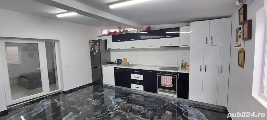 Apartament cu 3 camere in zona Unirii Patriei renovat mobilat utilat de lux - 6