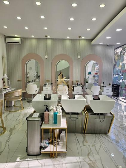 Salon de infrumusetare - pentru activitate imediata! Zona - Piata Victoriei - 3