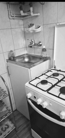 vânzare garsonieră zona Cet mobilată utilată 22 mp - 2