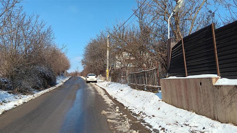 Sat Cercu com Barnova Teren 3000mp cu casa batranesca la str asfaltata si toate - 3