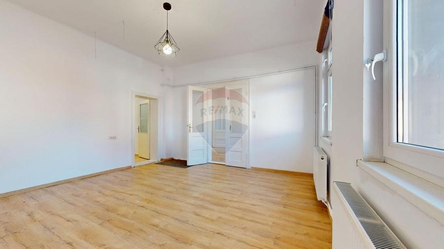 Inchiriere imobil Brasov, zona centrala, strada Aurel Vlaicu, curte - 10