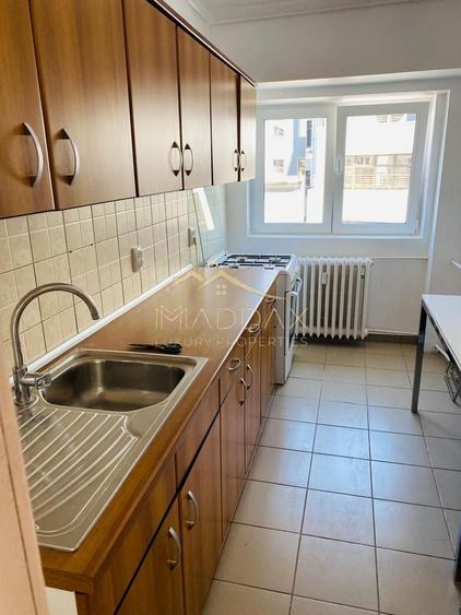 Apartament spațios cu 4 camere, vedere spectaculoasă către Palatul Parlamentului - 21