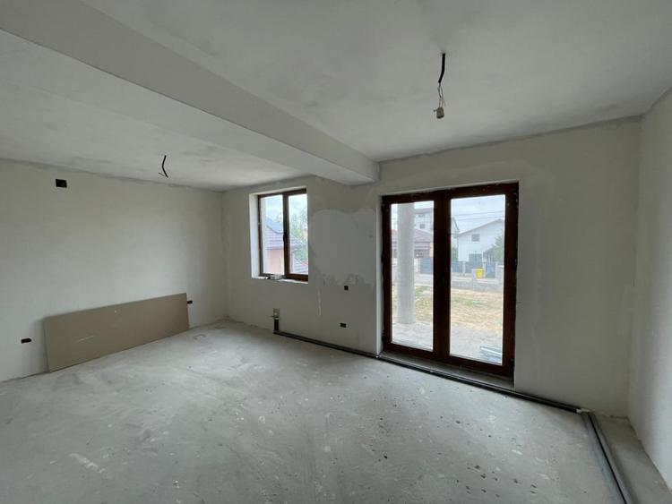 Casa semifinisata P+1 cu teren de 710mp in proximitatea centurii de Nord Craiova - 12