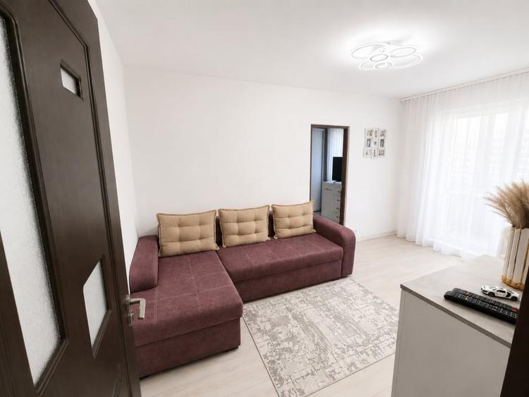 Apartament cu 2 camere nedecomandat, mobilat în Craiovei