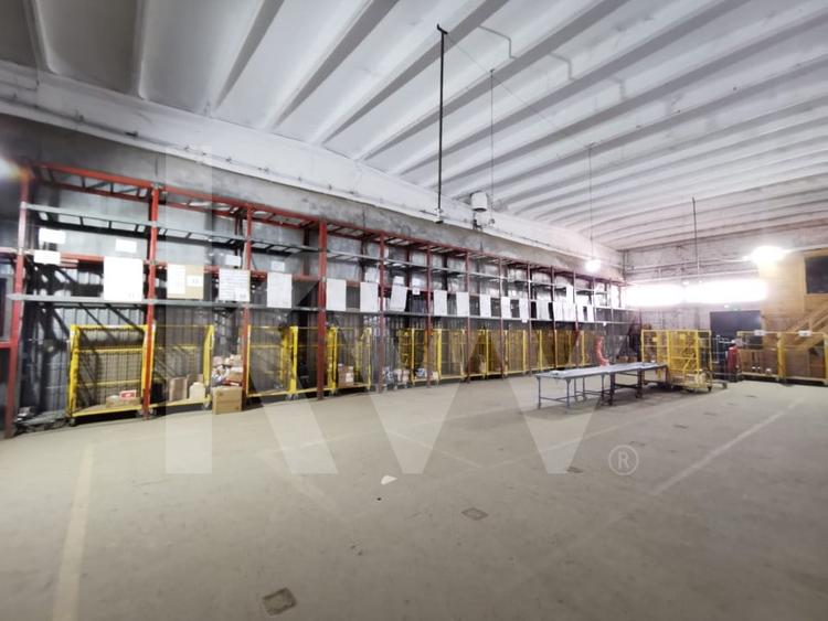 Depozite | 1600 mp | compartimentare la cerere | 8 m inaltime - 3