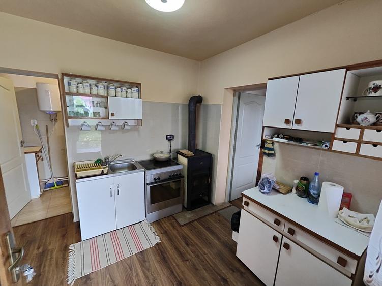 Casa renovata si utilata in Augustin, 1100mp teren, la 45km de Brasov - 9