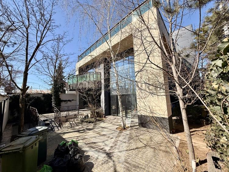 Vilă P+1+M cu lift, 262 mp utili, 2 terase panoramice, teren 348 mp - 1