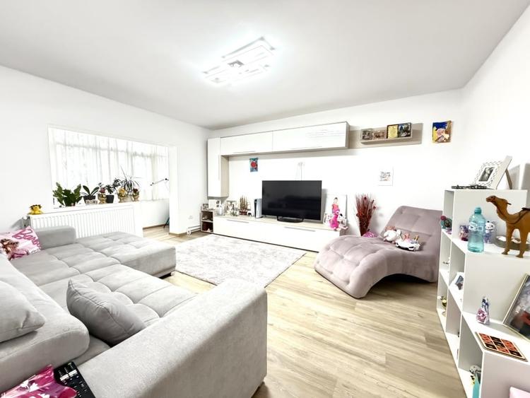 Apartament spatios, 3 camere, 70 mp utili - zona Aradului - 1