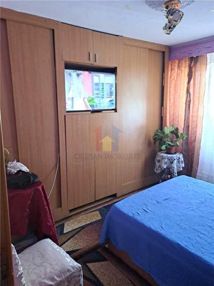 Ap.4 cam conf 1 decomandat, Viziru 3, Etaj superior - 6