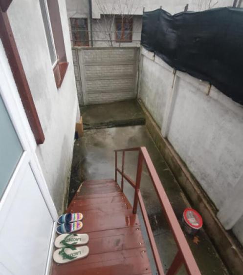 Apartament de vanzare, complet mobilat - Parcare inclusa - 2