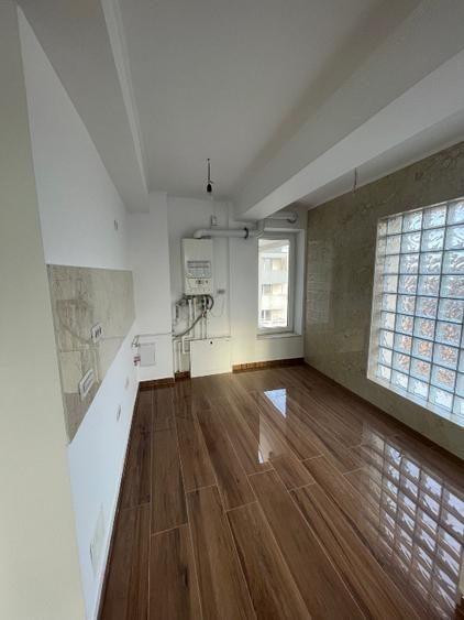 Discount mare, 2 camere lux, gata de mutare, comision 0 - 8